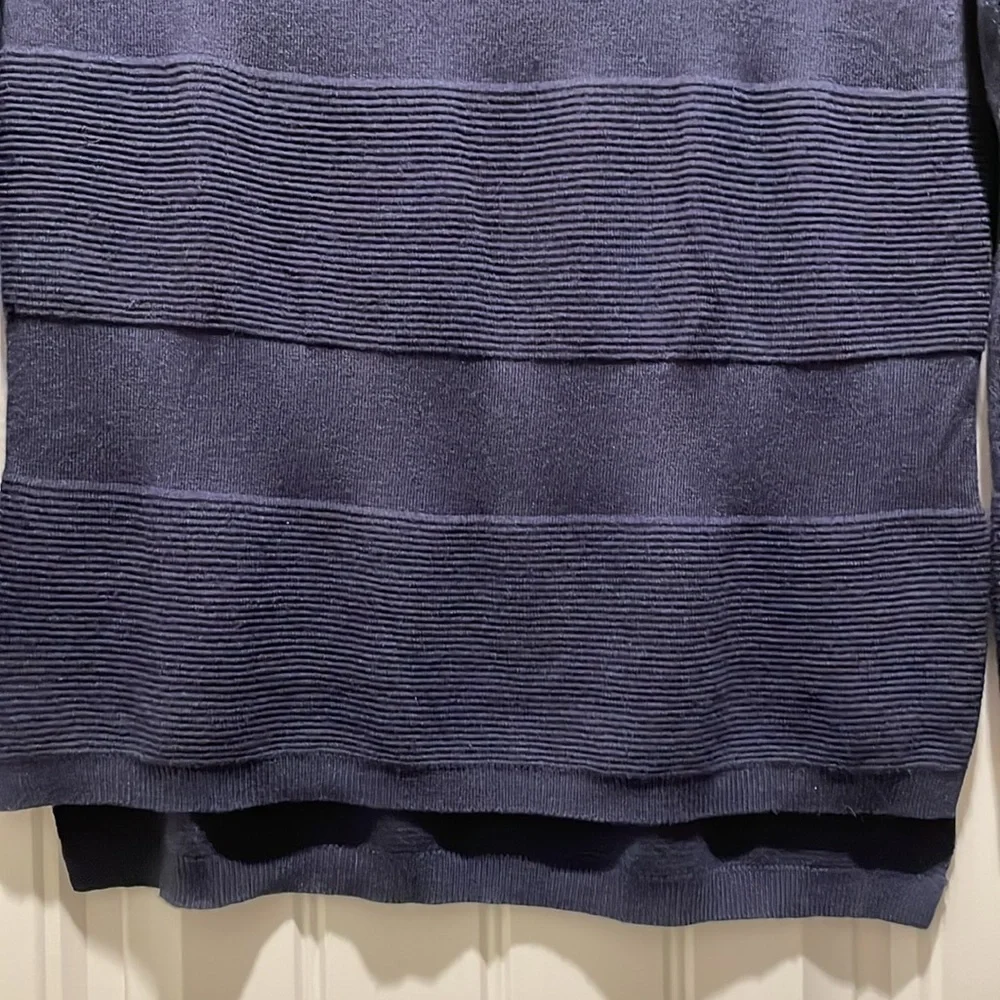 Romeo & Juliet Women’s Knit Sweater Medium Blue Cashmere Blend Contemporary